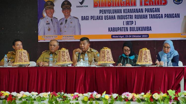 Duet Bersama Ketua Dekranasda, Bupati Andi Utta Ungkap Filosofi Usaha ke IRTP