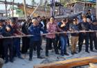 Pj Gubernur Bahtiar Ikut Annyorong Lopi, Kepala OJK: Tradisi yang Menggambarkan Kebersamaan dan Gotong Royong