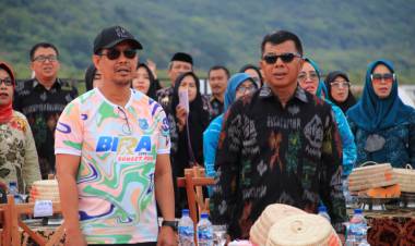 Ketua Dekranasda Bulukumba Herfida Attas Lantik Jajaran Pengurusnya