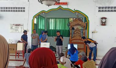 Pilkades Barombong, DPMD Bulukumba Sosialisasi Penggunaan e-Voting