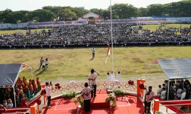 Spesial HUT ke-77 PGRI, 9 Ribu Guru Tumpah di Stadion Mini Bulukumba