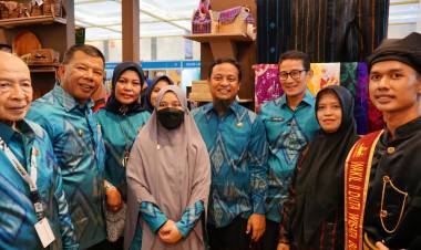 Inacraft 2023, Tenun Kajang dan Pinisi Bulukumba Terpajang Stand Utama Sulawesi Selatan