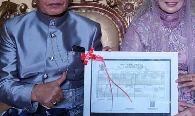 Idris Aman Lepas Masa Duda, Dapat Kado dari Disdukcapil Bulukumba