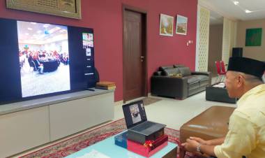 Melalui Zoom, Bupati Andi Utta Menyapa Warga Indonesia di Sidney Australia yang Buka Puasa Bersama