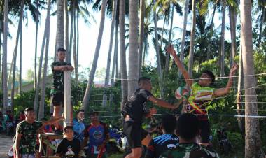 Jaga Kebugaran Fisik, Anggota Satgas TMMD 117 Gelar Olahraga Bersama Warga