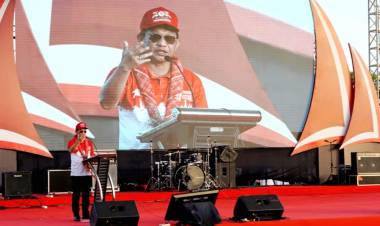 Mendagri Apresiasi Gerakan Nasional Pembagian 10 Juta Bendera di Bulukumba, Pacu Pertumbuhan Perekonomian UMKM