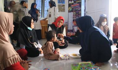 Pastikan Berjalan, Herfida Muchtar Kunjungi Rumah Gizi Polewali