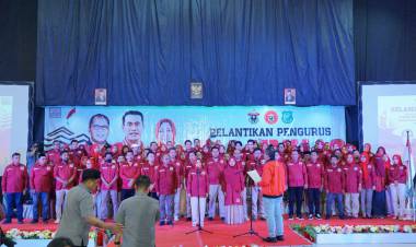 Misbawati Wawo Bersama 300 Lebih Pengurus IKA Unhas Bulukumba Dilantik