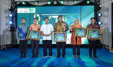 Bupati Bulukumba Terima Penghargaan KPID Sebagai Kepala Daerah Peduli Penyiaran