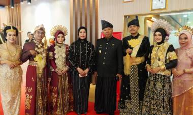Hari Jadi Sulsel 354, Bupati Andi Utta Kenakan Pakaian Adat Kajang