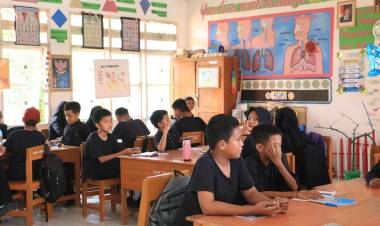 Sambut Hari Jadi Bulukumba, Siswa dan Pegawai Berpakaian Hitam