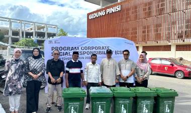 Jelang Hari Jadi Bulukumba, Kalla Toyota Sumbang Kontainer Sampah