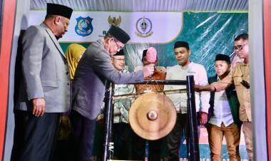 Dihadiri Ribuan Warga, Wabup Edy Manaf Buka STQH di Mattirowalie Kindang