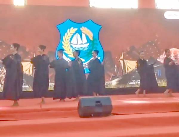 Tari Kajang Bulukumba Warnai Perayaan Hari Jadi Sulsel ke 354