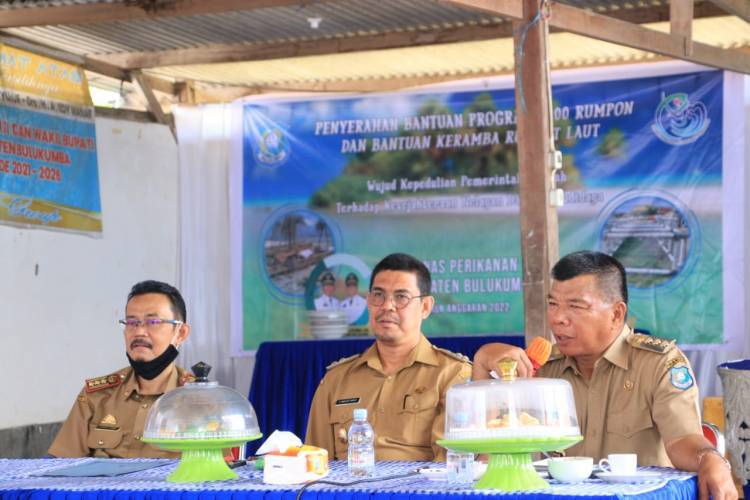 Serahkan Rumpon, Bupati Andi Utta Minta Dirawat dengan Baik