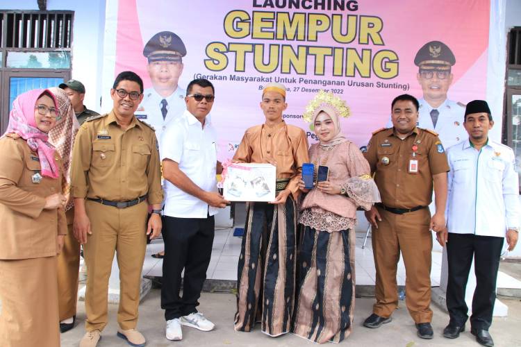 Gempur Stunting, Parade Motor Distribusi Paket Gizi ke Rumah-rumah Warga