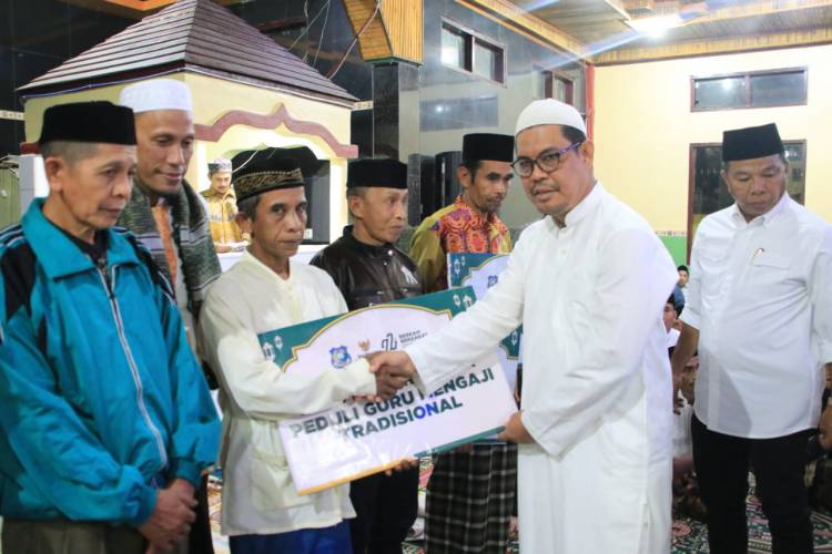 Safari Ramadan, Bupati Andi Utta: Bantuan Mesjid Digilir