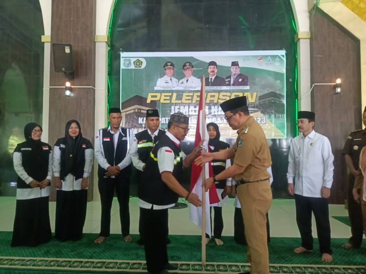 Wabup Edy Manaf Lepas 403 Jemaah Calon Haji Bulukumba