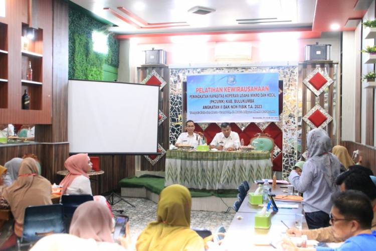 Buka Pelatihan Wirausaha, Bupati Bulukumba Semangati Para Pelaku UMKM