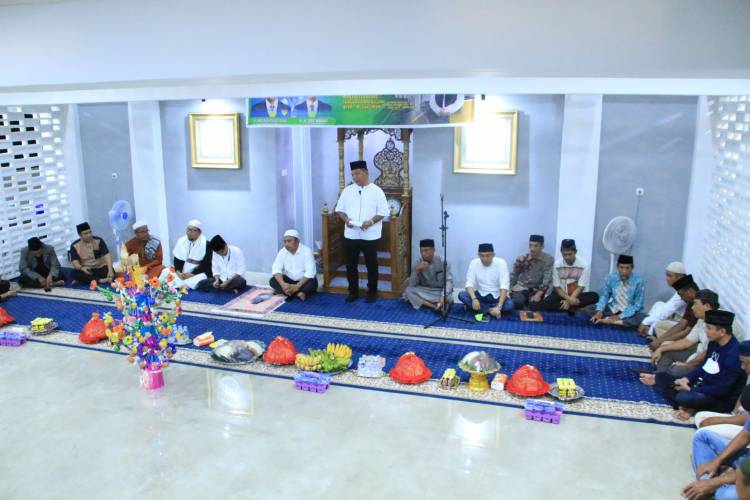 Kukuhkan Pengurus Masjid Terapung Tanjung Bira, Bupati Andi Utta : Pembangunan Masjid Ini Penuh Perjuangan